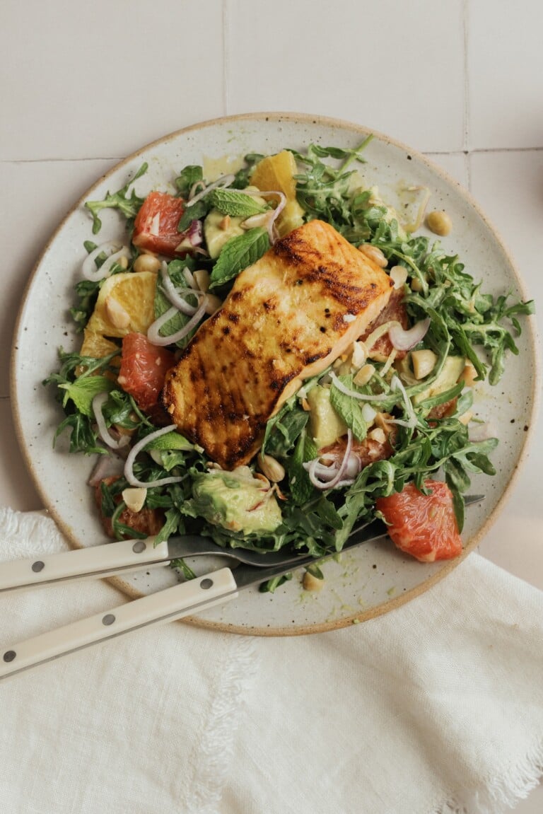 citrus salmon with avocado & arugula